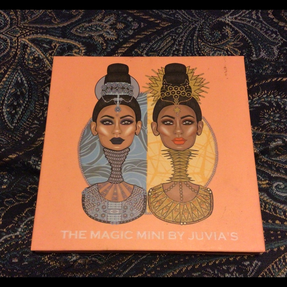 Juvia’s Place The Magic Mini Eyeshadow Palette Slightly used (good condition)